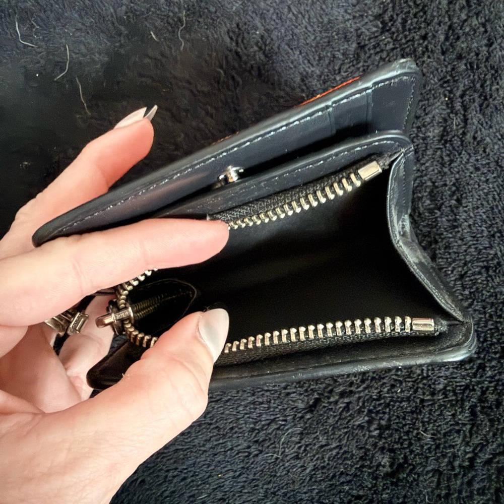 Marc Jacobs Coral and White Wallet - Picture 4 of 6
